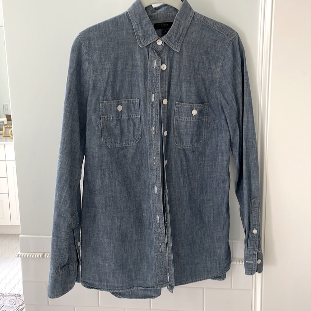 JCrew women’s chambray button shirt
